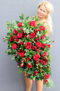 Luiza Red Violla, wiązanka nagrobna z czerwonymi kwiatami, dł.90cm  