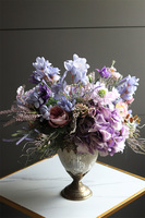 Violet Ambiente, kompozycja kwiatowa w naczyniu