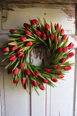 bardzo elegancki wianek z tulipanów, Witaj Wiosno Red, śr.40cm