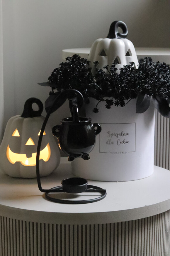 Halloween, dekoracyjna dynia ceramiczna lampion	