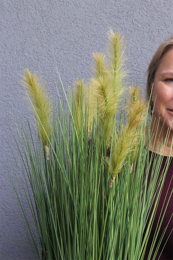 Benita, sztuczna trawa w oryginalnej donicy