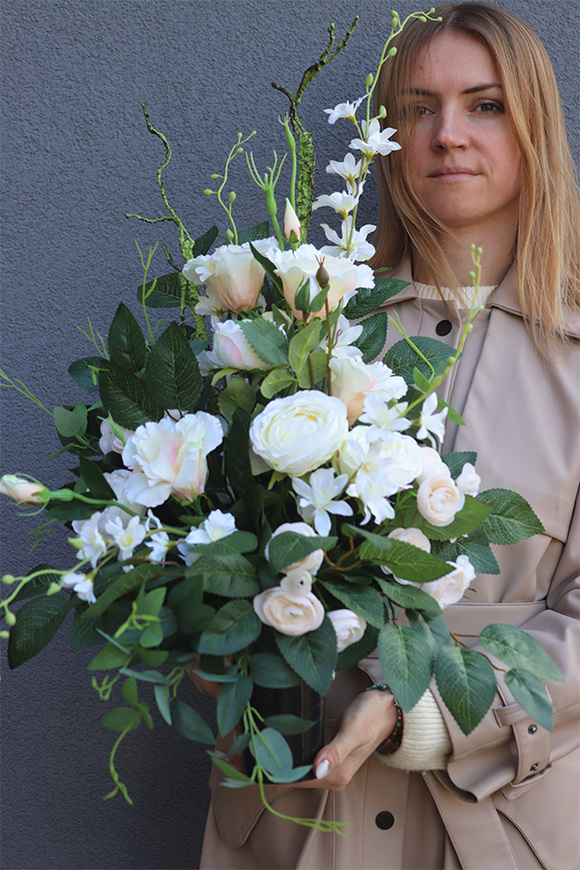 Delicatena, bukiet nagrobny we wkładzie