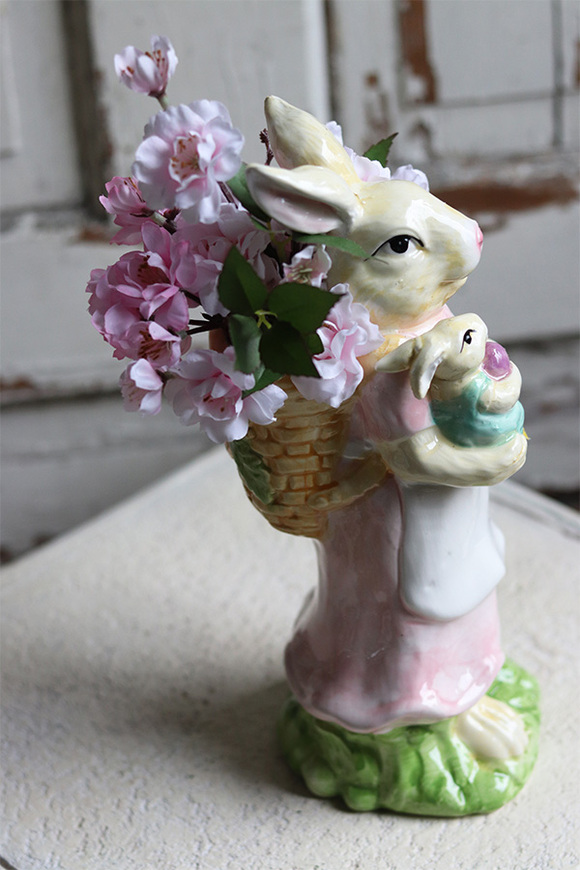 Królicza Mama, wielkanocna kompozycja z zającem, wym.32x15cm