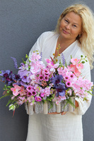 Delicate Lilan, dekoracja nagrobna w skrzynce