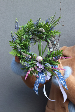 Wiosenne Szafirkowo, wiosenny wianek na drzwi, śr.30cm