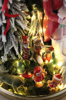 Christmas World, choinka z dekoracją LED i pociągiem