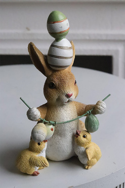 OD RĘKI Bunny Cottage Vintage, figurka wielkanocna zajączek C, wys.16cm 