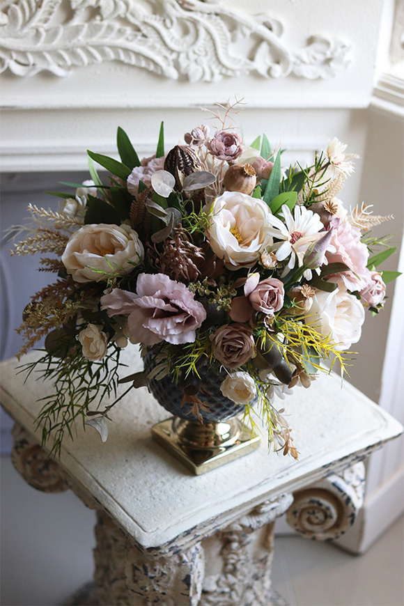 Organza, kompozycja kwiatowa w pucharze, wys.44cm