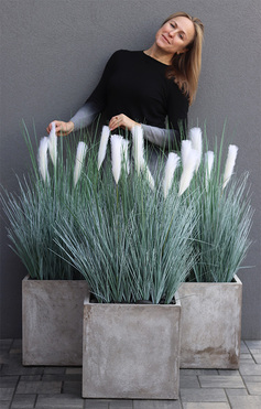 Concrete Square 2, wysokiej jakości sztuczna trawa w betonowej donicy, wys.110cm