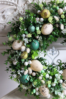 Zielone Nastroje, wielkanocny wianek na drzwi z jajkami