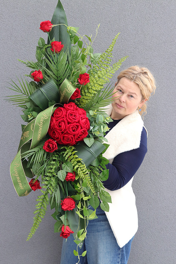 Kalipso Red Bowl, sztuczna wiązanka pogrzebowa