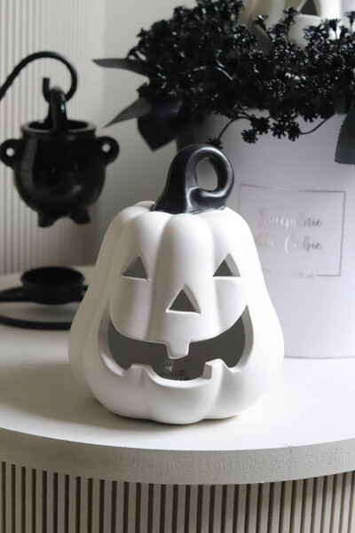 Halloween, dekoracyjna dynia ceramiczna lampion	