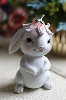 Sweetie Bunny, wielkanocna figurka zajączek, różowy kwiatek