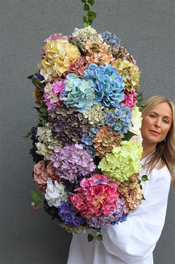 Colores Spain, długi kosz z kolorowymi hortensjami, wym.50x70cm