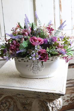 kompozycja kwiatowa z lawendą, Violettena, wym.30x40cm 