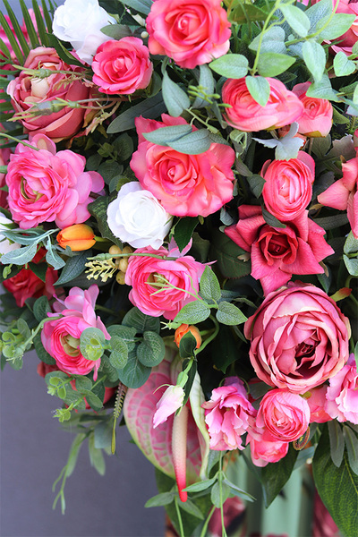 Jelista, kompozycja nagrobna z białymi hortensjami, wym.67x63cm 