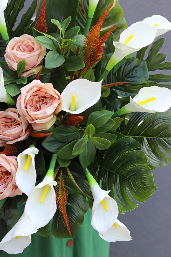 Cappuccino Kalie, kompozycja nagrobna w misie