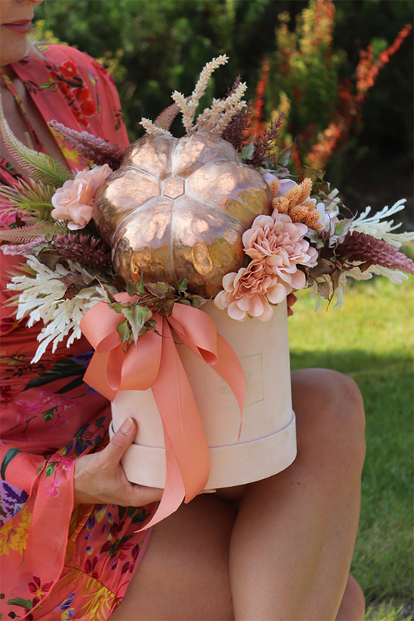 Beige Pumpkin, welurowy flowerbox jesienny