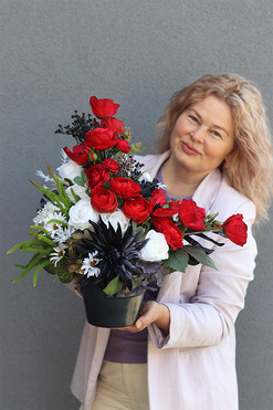 OD RĘKI Konfella, kompozycja kwiatowa w donicy, wym.44x40cm