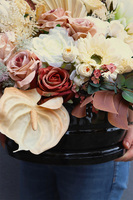 Boho Gerina, kompozycja nagrobna w misie