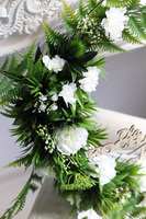 Białe Goździki, wieniec nagrobny z dedykacją