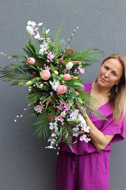 Różowa Przestrzeń Volcan, kompozycja nagrobna na ciężkiej tacy, wym.40x80x45cm 