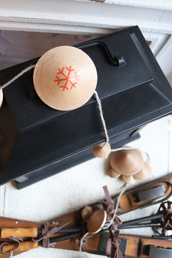 Modern Wood, drewniana zawieszka łańcuch, ze wzorem