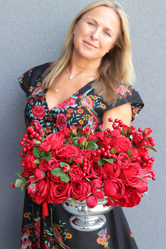 Czerwień to Miłość 2, kompozycja w złotym pucharze