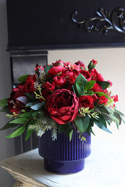 Red Heart, kompozycja kwiatowa w naczyniu, wym.28x36cm