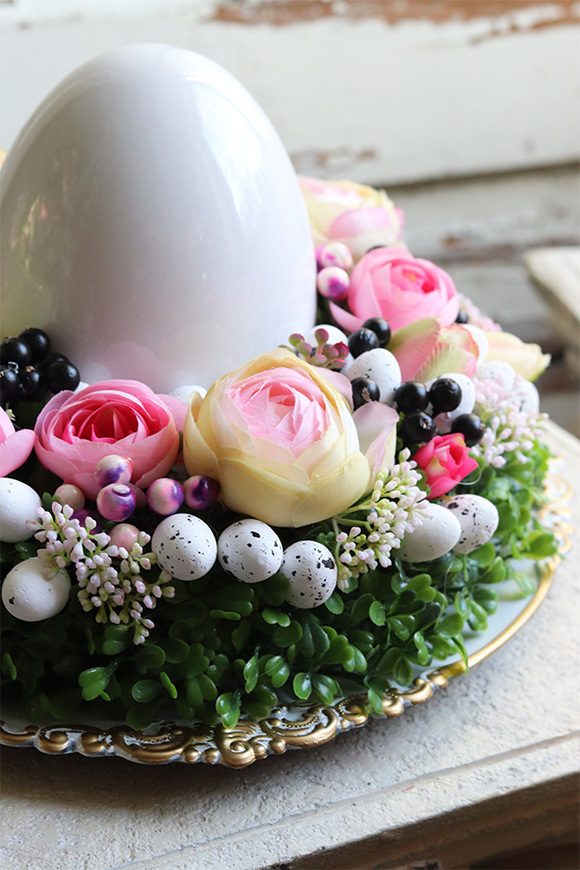 Bedra Easteria, wielkanocny stroik z porcelanowym jajem, śr.33cm