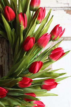 bardzo elegancki wianek z tulipanów, Witaj Wiosno Red, śr.40cm