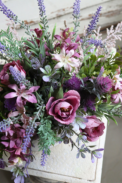 kompozycja kwiatowa z lawendą, Violettena, wym.30x40cm 