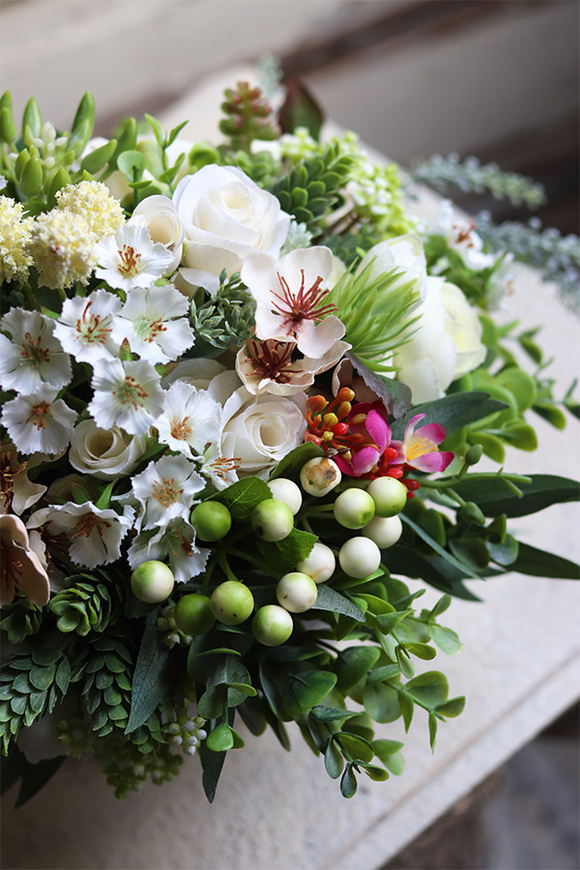 Medusa Sakramento, kompozycja w białym naczyniu, wym.25x37cm