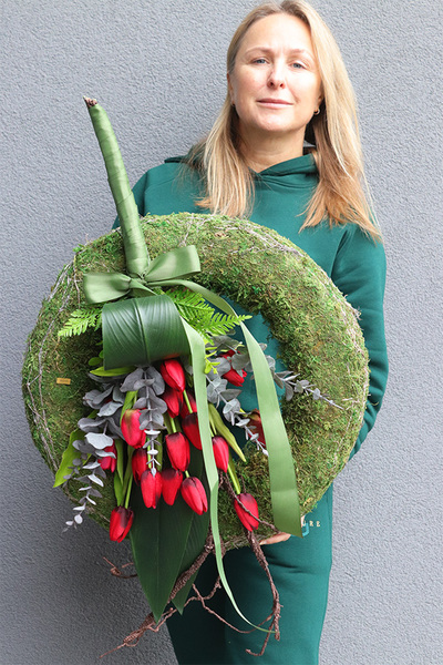 Tulipany Red, elegancki wianek z tulipanów