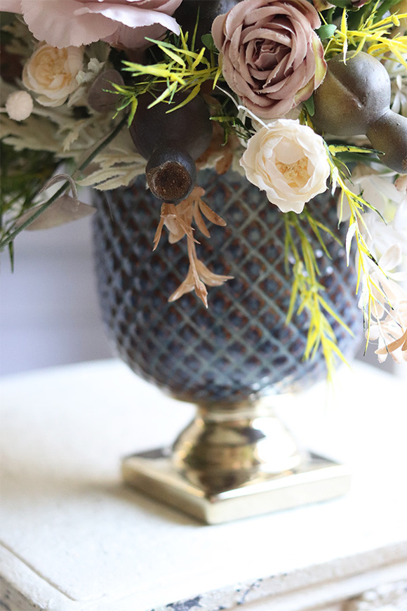 Organza, kompozycja kwiatowa w pucharze, wys.44cm