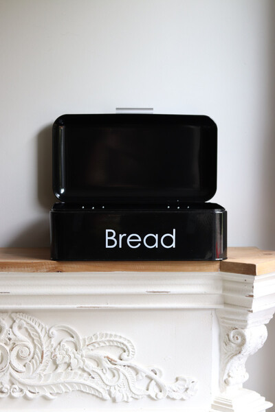 Bread, metalowy chlebak, czarny