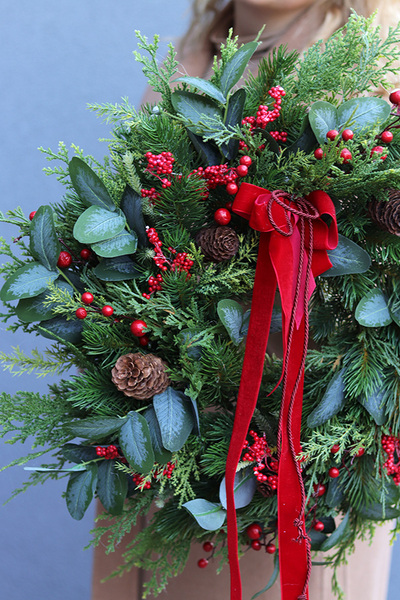 Kolędowanie, zimowy wianek z jagodami