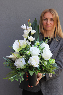 Bizette Fluena, bukiet nagrobny we wkładzie, dł.55cm