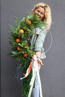 Mandarine Subtelle, zielony wianek z owocami na obręczy