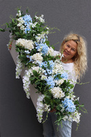 Belledia Trenata 2, elegancka kompozycja kwiatowa