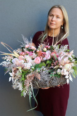 San Remo, wieniec nagrobny, rozp.65cm