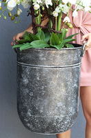 Grigio Grande 2, sztuczny storczyk w szarej donicy