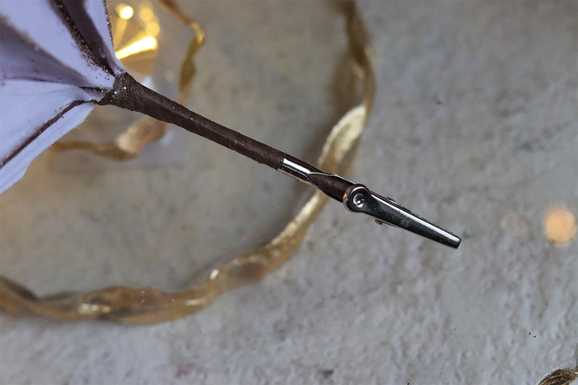 Gwiazda Betlejemska, świąteczny kwiat poinsecji z klipsem