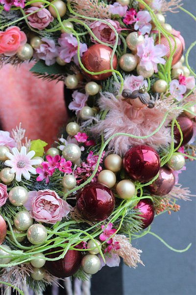 Sweet Winter, różowy bożonarodzeniowy wianek, śr.38cm