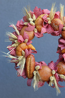 Pieczywo 2, wianek dekoracyjny do powieszenia