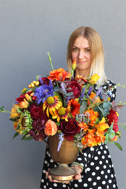 Jesienna Netlua, kompozycja kwiatowa w pucharze, wys.45cm