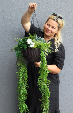 Lonera Grenoble, kompozycja zielona w wiszącej donicy, wys.99cm