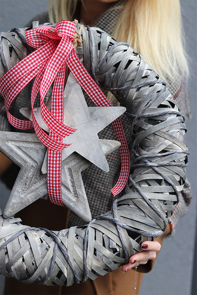 Drewniane Gwiazdy, świąteczny wianek drewniany