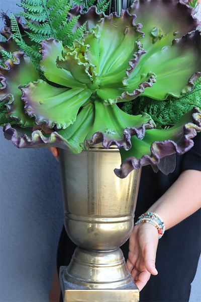 Black Derina, kompozycja z trawami w pucharze