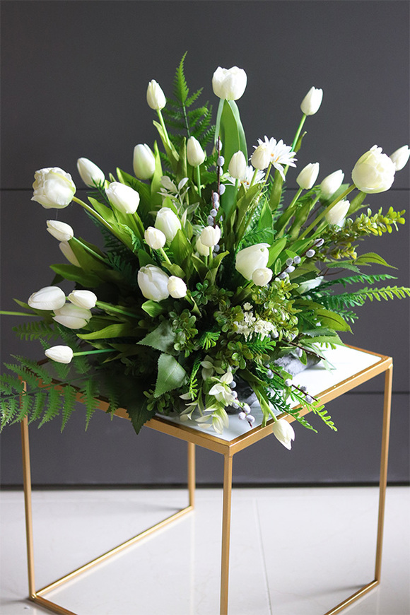 Wiosenka Biel Volcan, kompozycja nagrobna na ciężkiej tacy